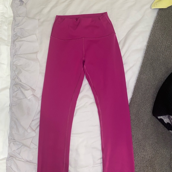 Lululemon Wunder Train 25” Size 6 Ripened Raspberry - Picture 2 of 4